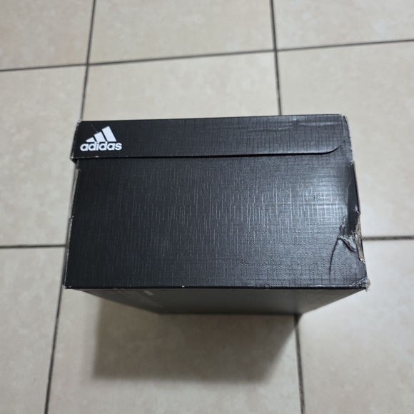 Empty Shoe Box - Picture 5 of 9